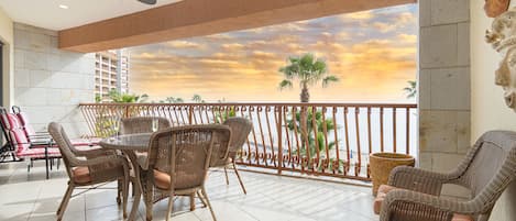 Appart'hÎtel, plusieurs lits, balcon, vue océan (Sonoran Sun SW 305) | Restauration extérieure