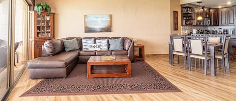 Condo, Multiple Beds, Balcony, Ocean View (Sonoran Sun SE 906) | Living area