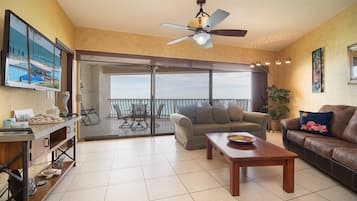 Condo, Multiple Beds, Balcony, Ocean View (Sonoran Sun SE 904) | Living area | MP3 dock