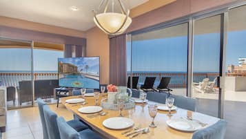 Apartamento, varias camas, balcón, vistas al mar (Sonoran Sun SE 1007) | Restauración