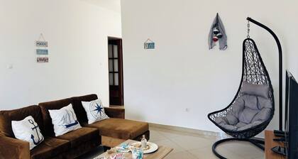 Charming 2-bedroom apartment with WiFi, AC in lovely Tarrafal
