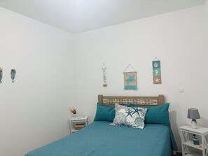 2 bedrooms, WiFi, bed sheets