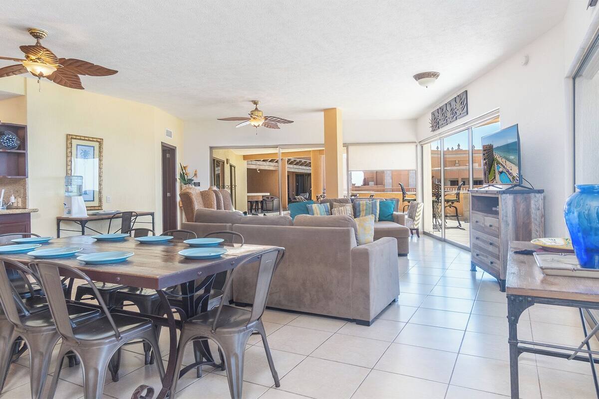 Condo, Multiple Beds, Balcony, Ocean View (Sonoran Sun SW 908) | Living area | MP3 dock