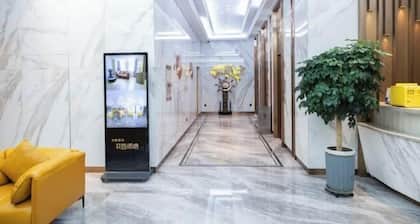 Qingdao Likelai Garden Hotel (Chengyang Zhengyang Middle Road Metro Station)
