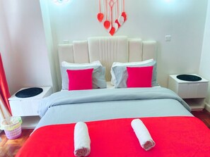 1 chambre, fer et planche à repasser, Wi-Fi, literie fournie