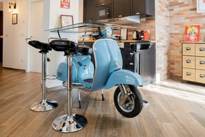Interior - VESPA SUPER APARTMENT Amazing Nature 10' to the beach +PVT PARK IN CITY CENTRE (Roverano Basso)