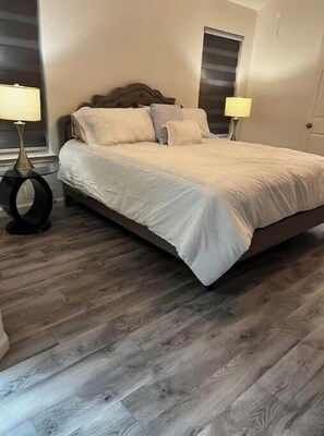 3 habitaciones, tabla de planchar con plancha, wifi y ropa de cama