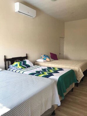 5 dormitorios, tabla de planchar con plancha, wifi y ropa de cama