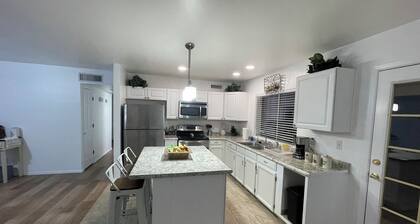 Charming 4-bedroom house in delightful Casa Grande with WiFi, AC