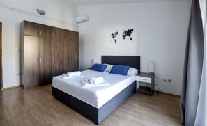 4 Schlafzimmer, Bügeleisen/Bügelbrett, WLAN