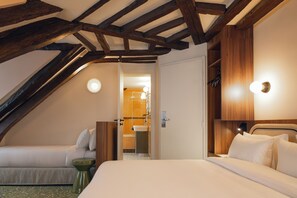 1 bedroom, in-room safe, desk, blackout curtains