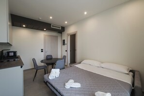 Family Apartment, Non Smoking, Balcony | Living area - Residence Hotel Goldoni6 (Rimini)