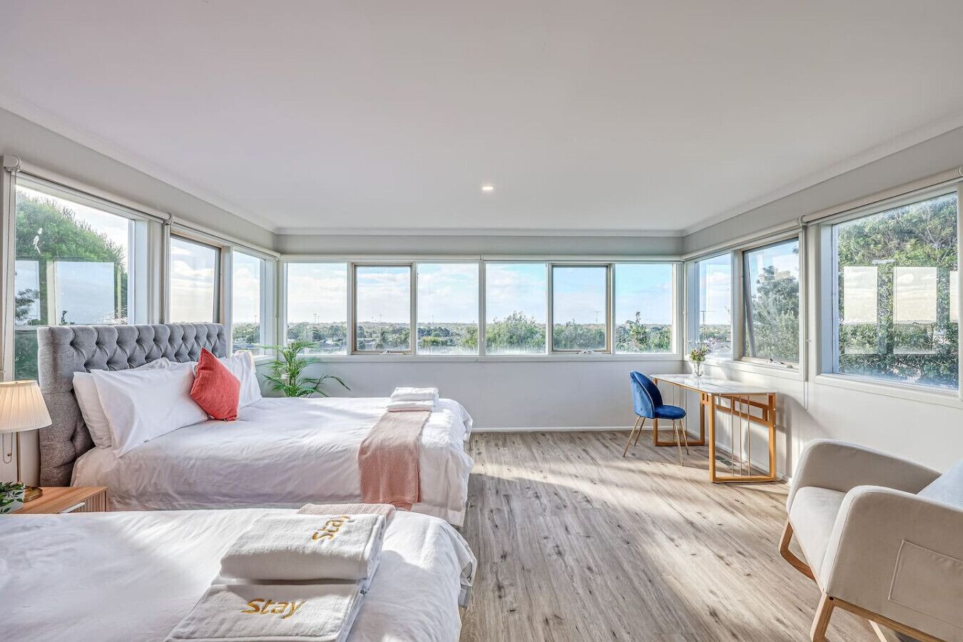 5 bedrooms, desk, iron/ironing board, travel crib