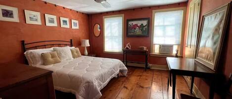 3 habitaciones, tabla de planchar con plancha, wifi y ropa de cama