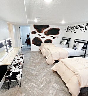 5 bedrooms, iron/ironing board, WiFi, bed sheets - Whole House in Nephi. Sport Teams? This is the Place to Stay! (Nephi)