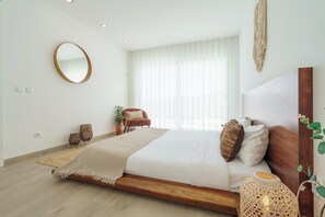 5 bedrooms, iron/ironing board, travel crib, free WiFi