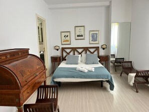 公寓, 海灘景觀 | 羽絨被、遮光布/窗簾、熨斗/熨衣板、搖籃/嬰兒床