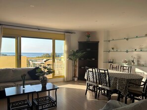 Apartment, Beach View | Dining room
