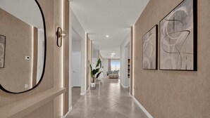 Interior - 10 BD/ 8 BA/ Windsor Cay (15981 CC) (Clermont)