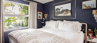 The Vine Studio City ☆ Cal King Bed ☆ Private Entrance ☆ Easy Street Parking
