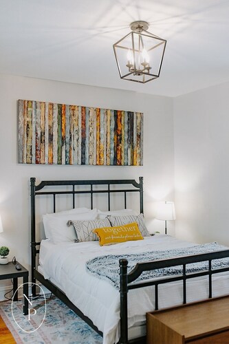 Cielo Casa on “The Hill”  Walkable and mins away from, BJC, SLU, Downtown + more