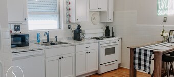 Cielo Casa on “The Hill”  Walkable and mins away from, BJC, SLU, Downtown + more