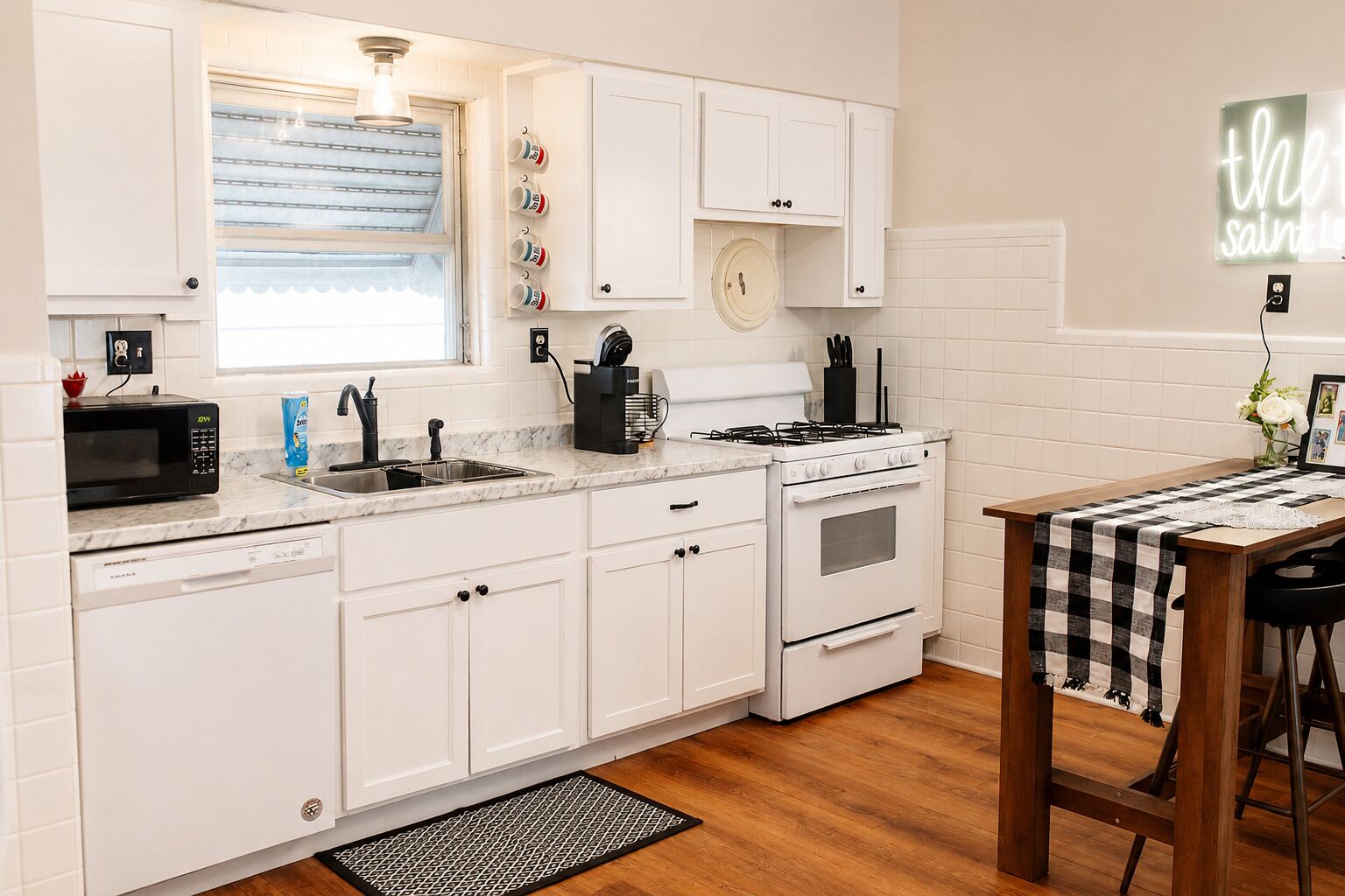 Coffee/tea maker, fridge, microwave, oven