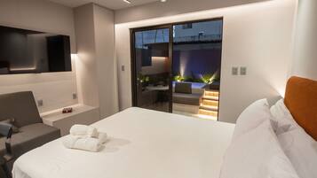 Apartment | Laptop workspace, free WiFi, bed sheets