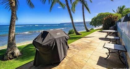 Luxurious 2-bedroom/2-bathroom oceanfront condo with pool, jacuzzi and parking