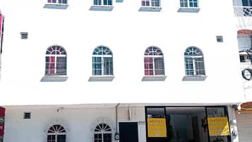 Façana frontal de l'allotjament