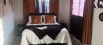 Charming 2-bedroom house in fantastic Gulfport with WiFi, AC