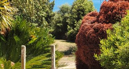 Evasion secrÚte avec vue sur de l'étang de Diana