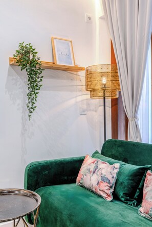 Interior - Francos Cathedral Terrace Apartment (Sevilla)