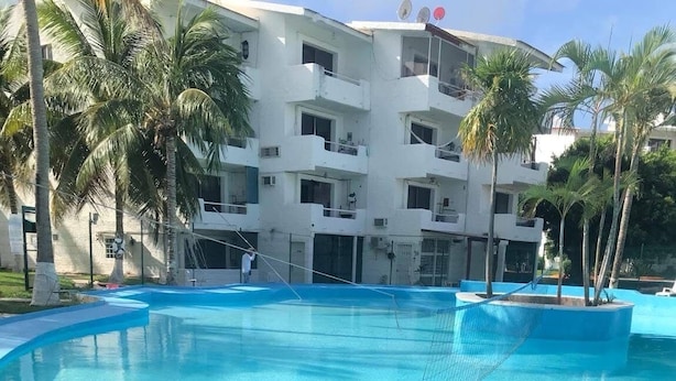 室外游泳池