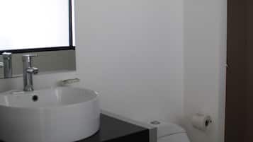 Shower, towels, soap, shampoo