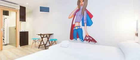 Iron/ironing board, WiFi, bed sheets