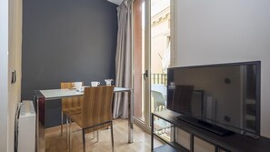 Dining - BeBarceloner Born Studios (Barcelona)