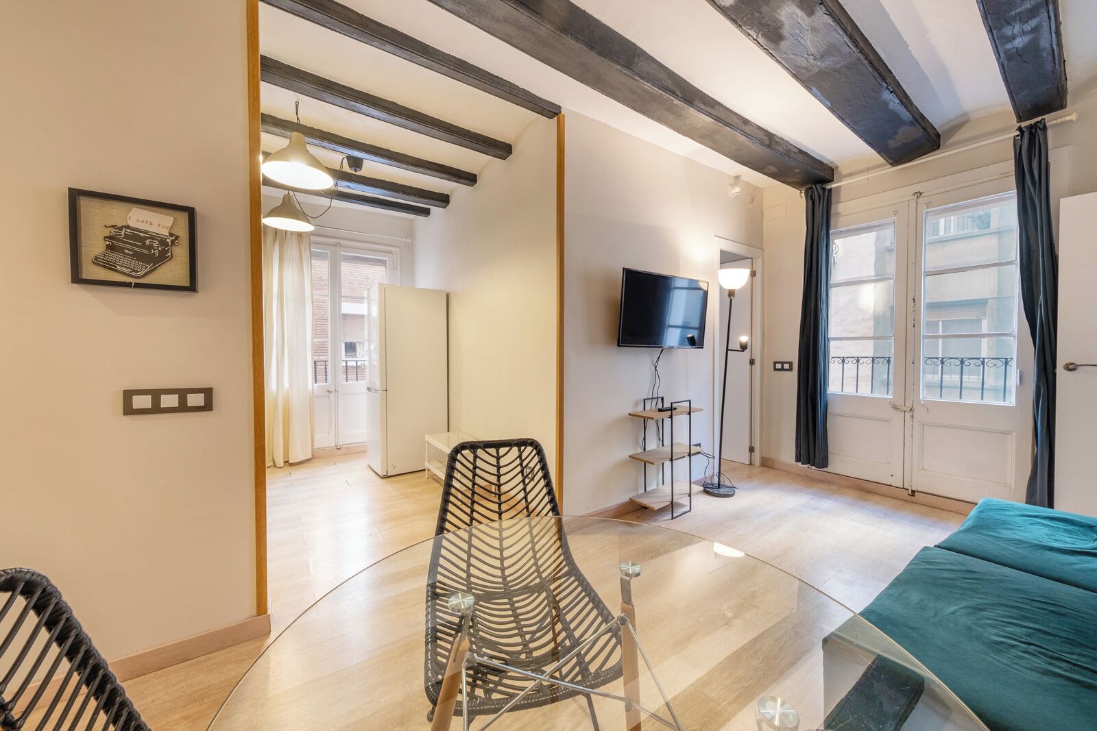 Mar 1a 2h - Two Bedroom Apartment, Sleeps 3 - Barcelona