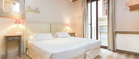 Bügeleisen/Bügelbrett, kostenloses WLAN, Bettwäsche