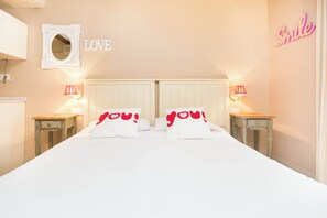 Iron/ironing board, free WiFi, bed sheets - BeBarceloner Gothic Estudios (Barcelona)