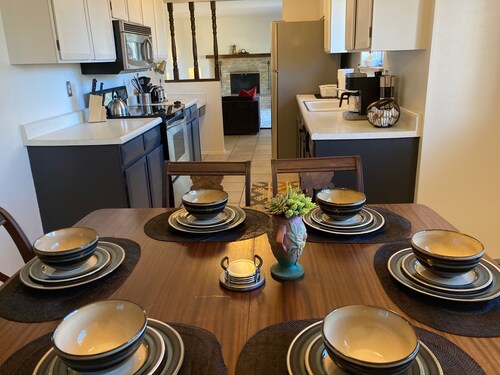 Charming, vintage 3-bedroom house in Arvada with AC