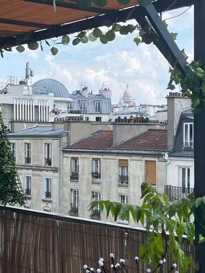 Property grounds - Room with a View – Comfort & Serenity Await (Paris)