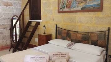 1 Schlafzimmer, BĂŒgeleisen/BĂŒgelbrett, WLAN, BettwĂ€sche