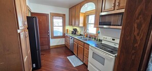 Mikrowelle, Ofen, Herdplatte, Geschirrspüler