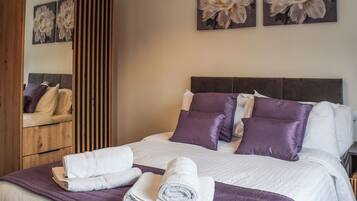 3 habitaciones, cuna de viaje, wifi gratis y ropa de cama