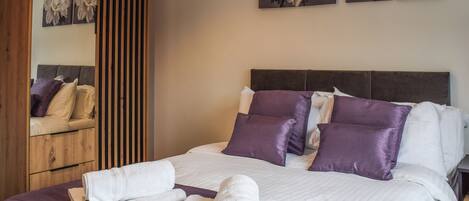 3 makuuhuonetta, ilmainen Wi-Fi, vuodevaatteet