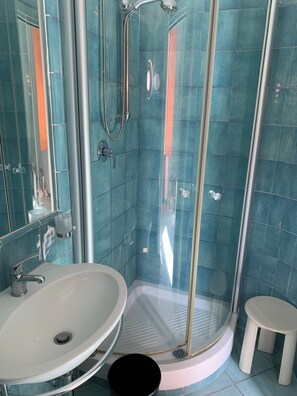 ห้องน้ำ