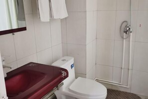 Bathroom - Shengyuan Hotel (Yinan)