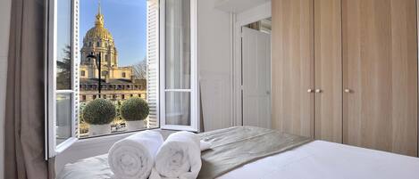 1 soverom, strykejern/-brett, wi-fi (inkludert) og sengetøy