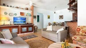 Villa | Oppholdsområde | TV